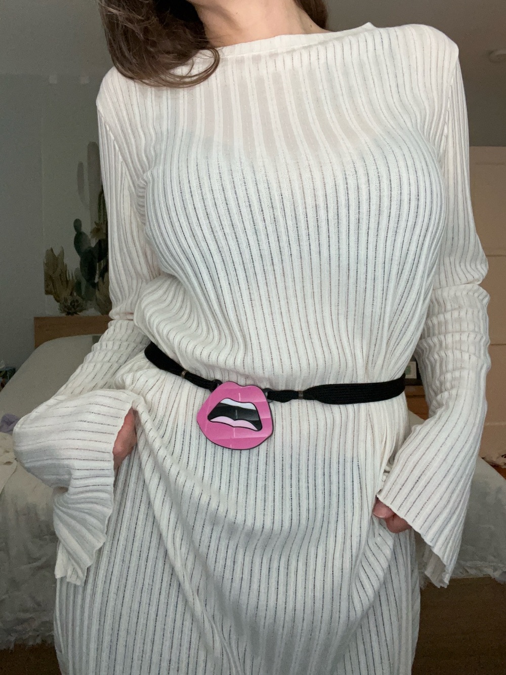 Yazbukey "C'est Ahh" Pink Lips Plexiglass Necklace. - Picture 4 of 10